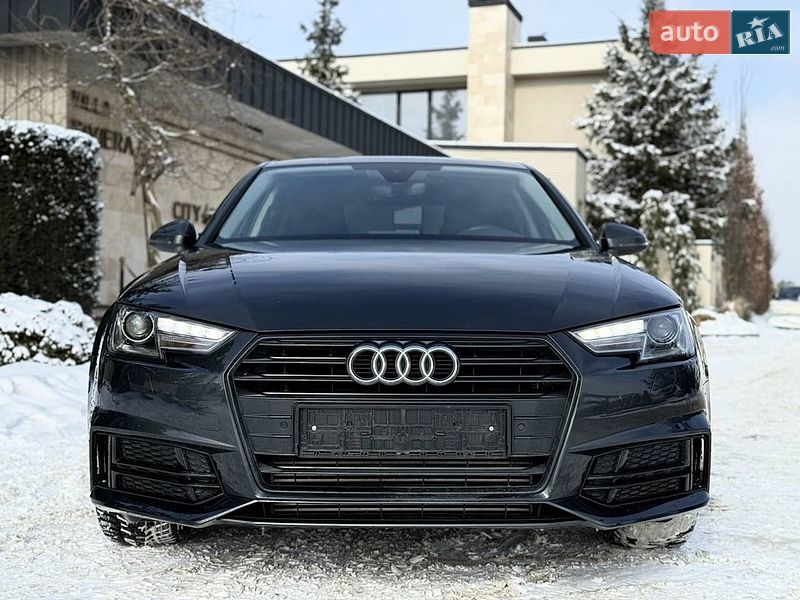 Седан Audi A4 2019 в Львове