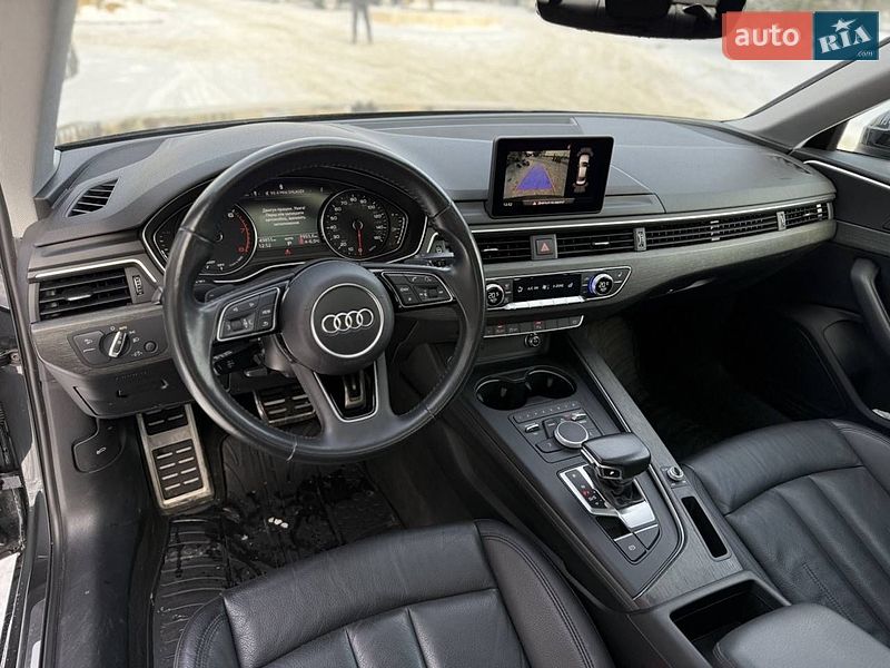 Седан Audi A4 2019 в Львове