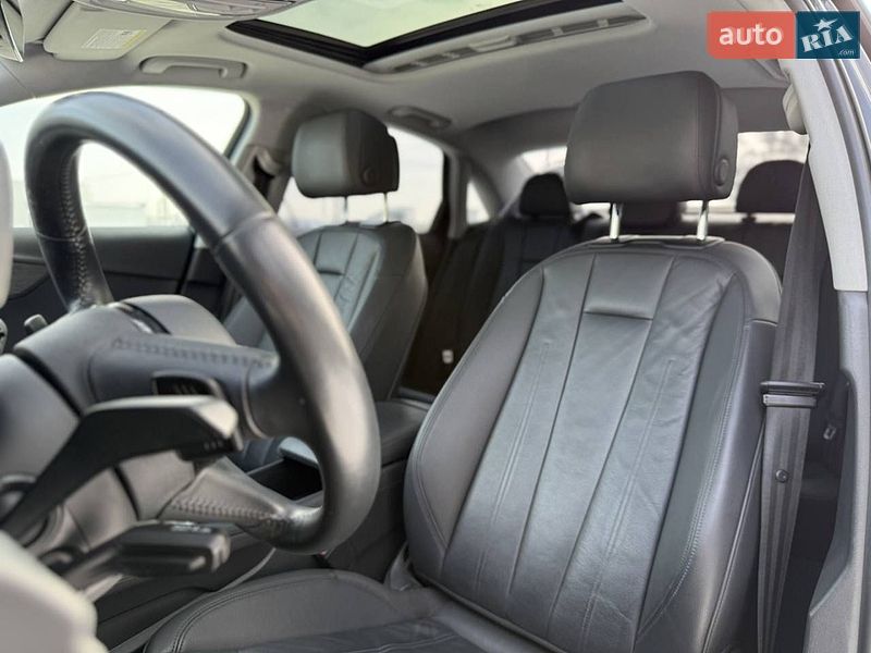 Седан Audi A4 2019 в Львове