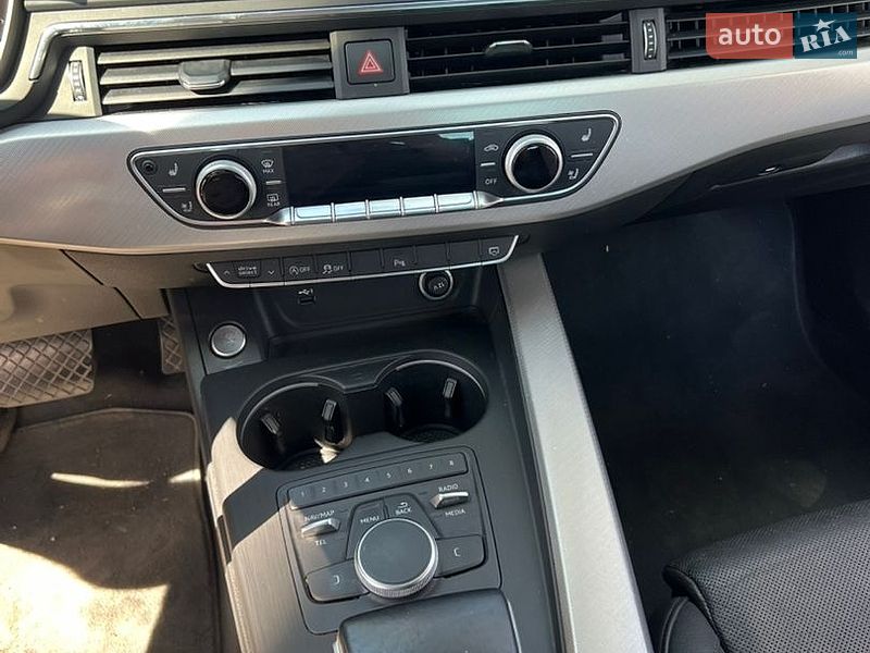 Седан Audi A4 2018 в Камені-Каширському