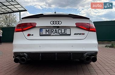 Седан Audi A4 2015 в Миронівці