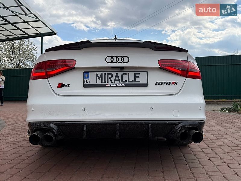 Седан Audi A4 2015 в Миронівці