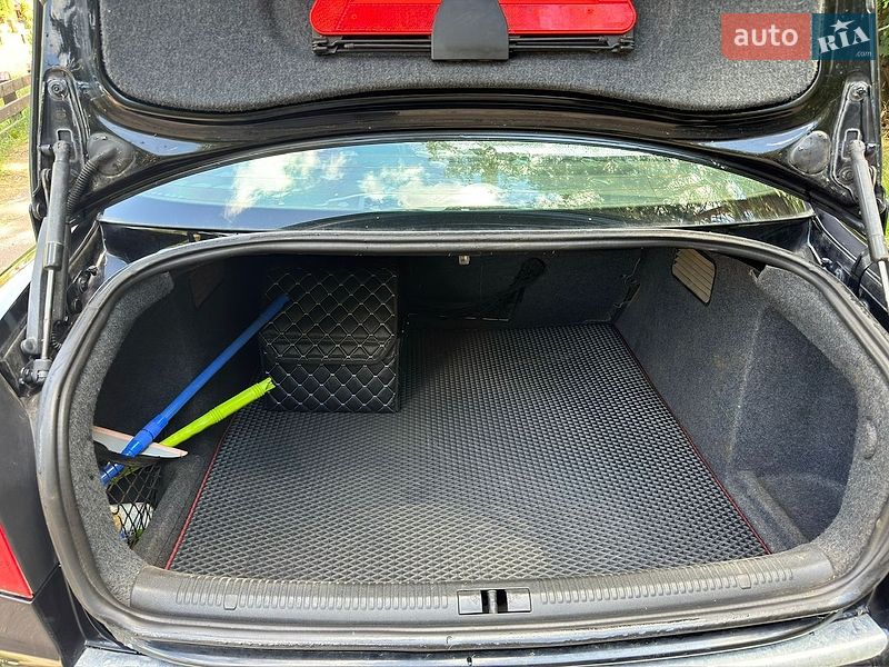 Седан Audi A4 2003 в Городні