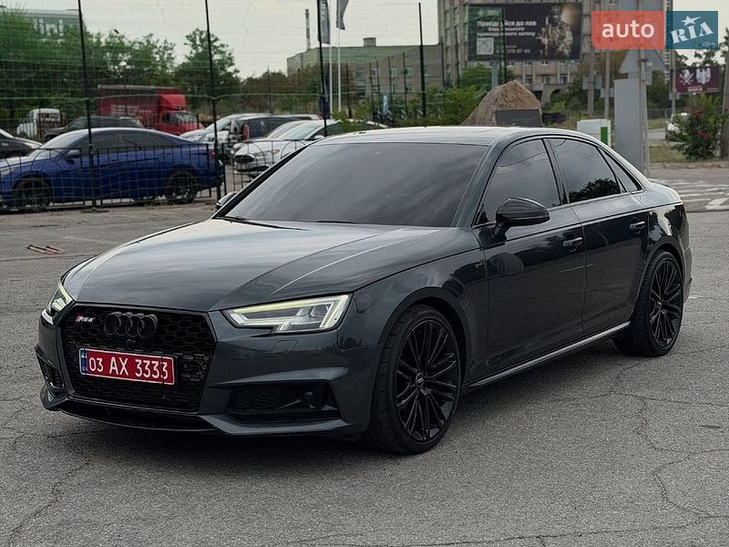 Audi A4 2017 Audi A4 2017