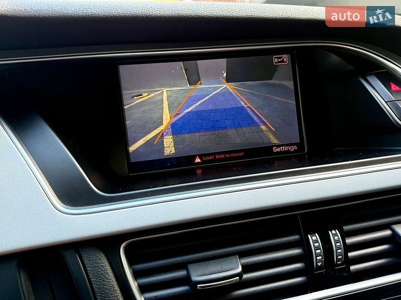 Седан Audi A4 2015 в Львове