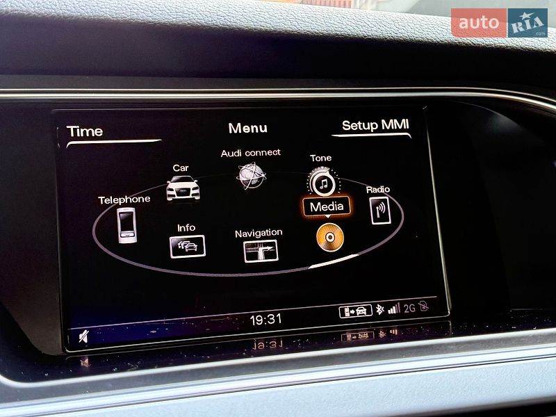 Седан Audi A4 2015 в Львове