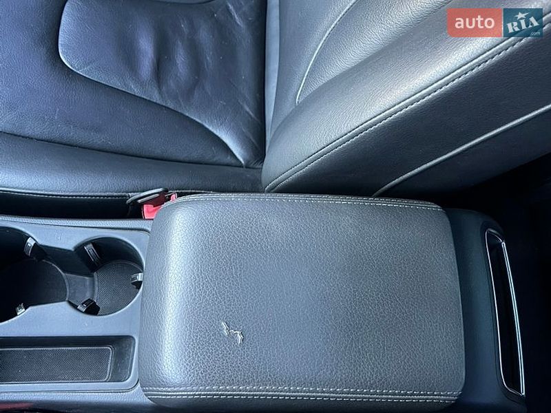 Седан Audi A4 2012 в Сумах