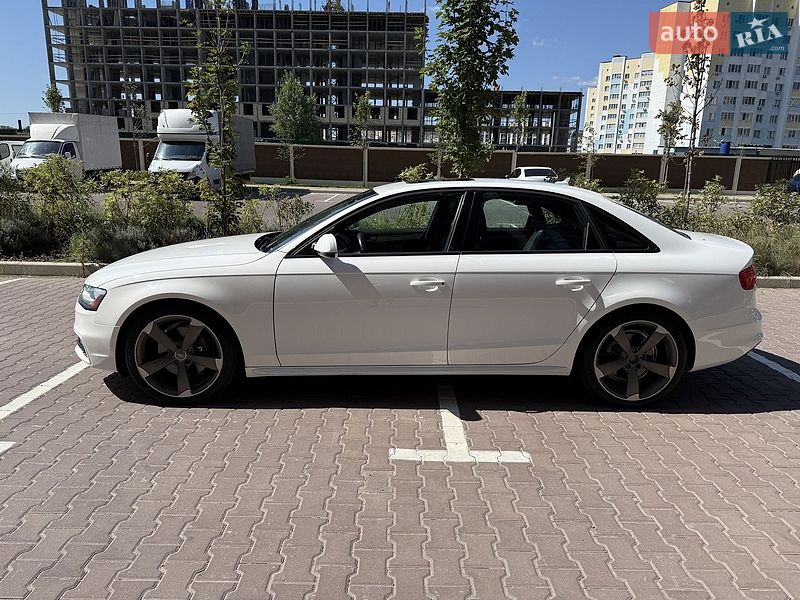Седан Audi A4 2015 в Киеве