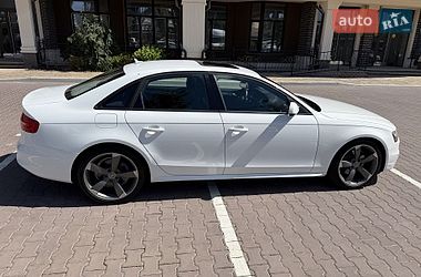 Седан Audi A4 2015 в Киеве