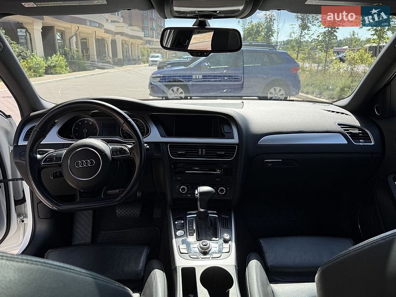 Седан Audi A4 2015 в Киеве