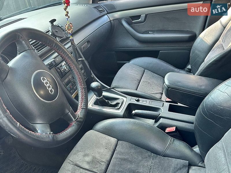 Универсал Audi A4 2002 в Коростене