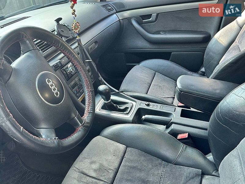 Универсал Audi A4 2002 в Коростене