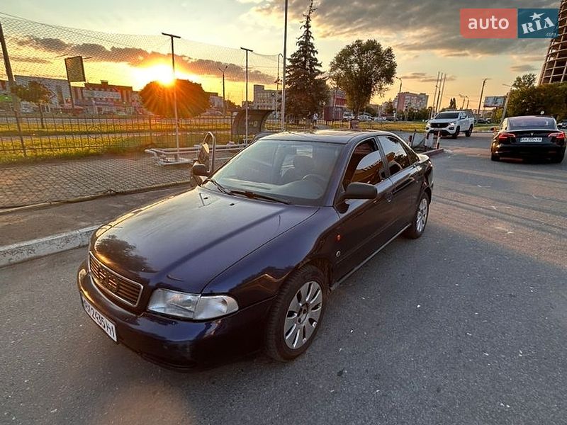Седан Audi A4 1995 в Харкові