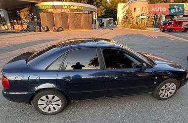 Седан Audi A4 1995 в Харкові