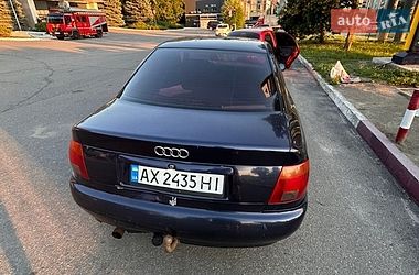 Седан Audi A4 1995 в Харкові