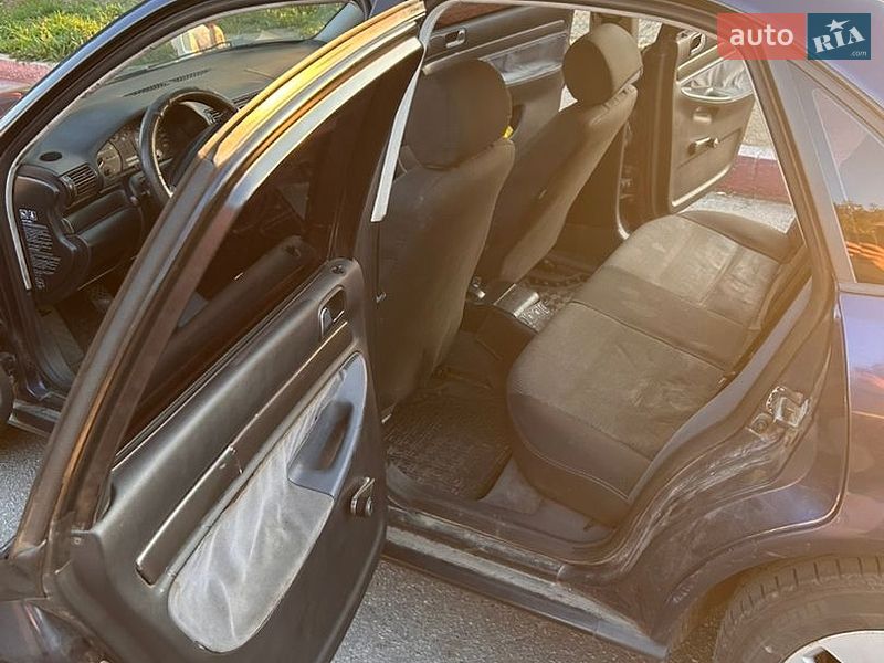 Седан Audi A4 1995 в Харкові