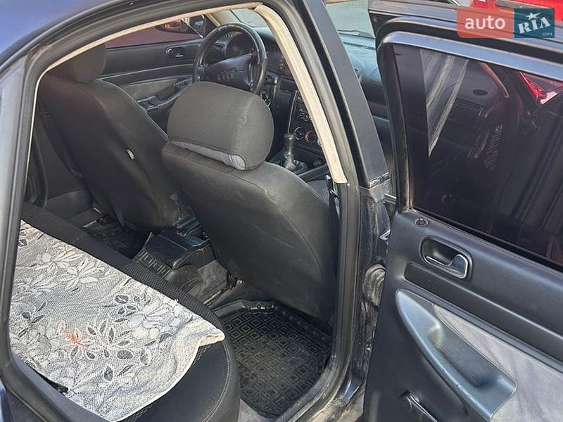Седан Audi A4 1995 в Харкові