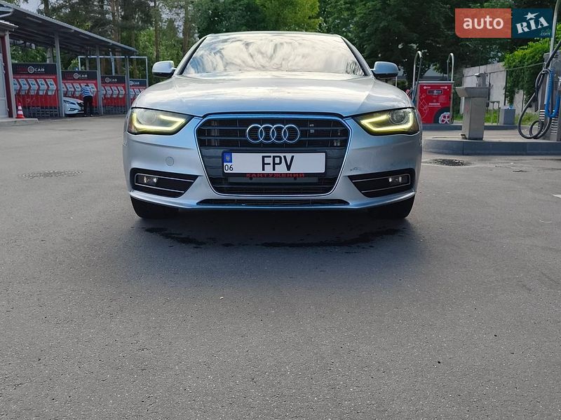 Седан Audi A4 2013 в Києві