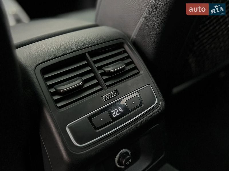 Седан Audi A4 2016 в Виннице