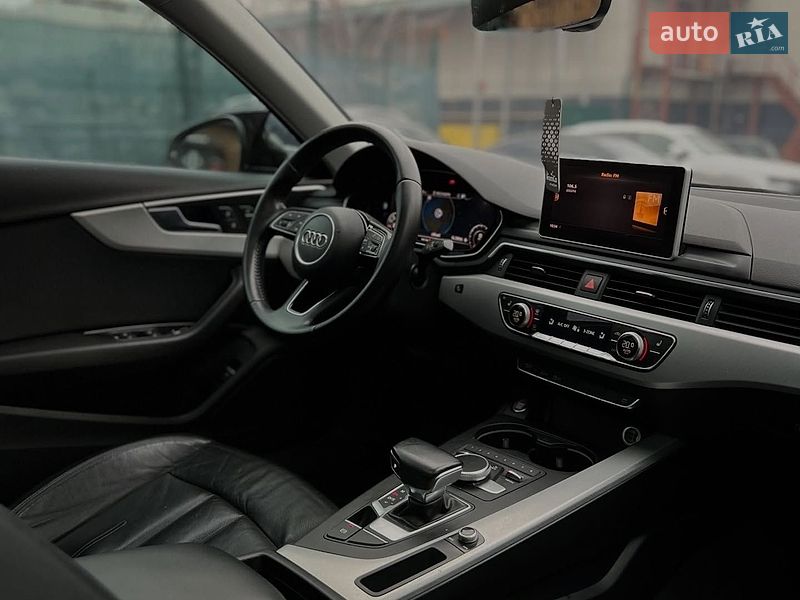 Седан Audi A4 2016 в Виннице