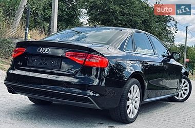 Седан Audi A4 2015 в Львові