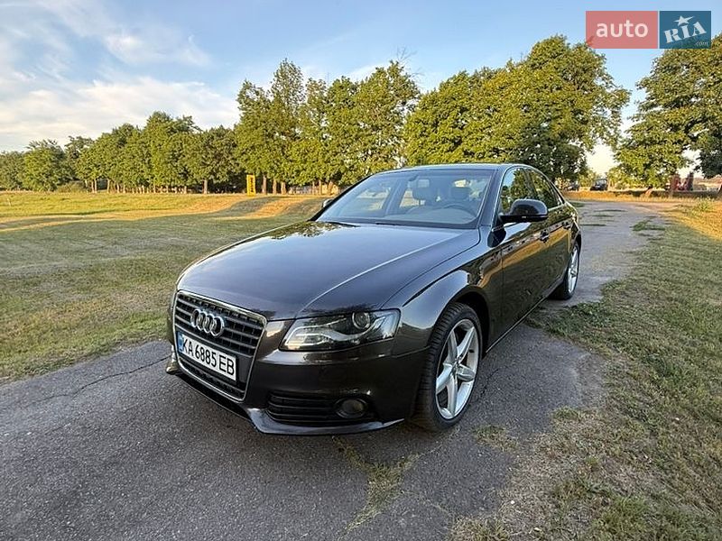 Седан Audi A4 2008 в Ромнах