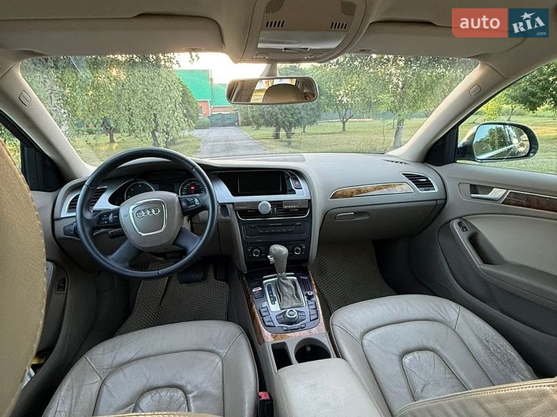 Седан Audi A4 2008 в Ромнах