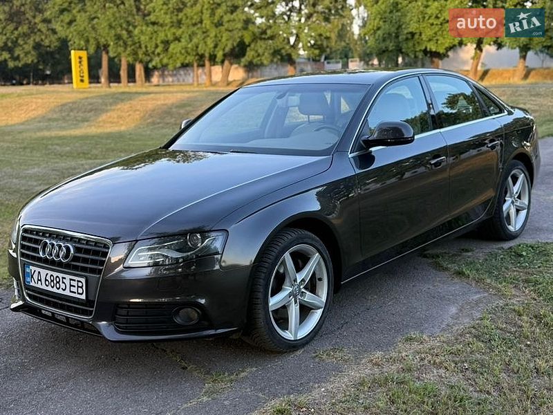Седан Audi A4 2008 в Ромнах