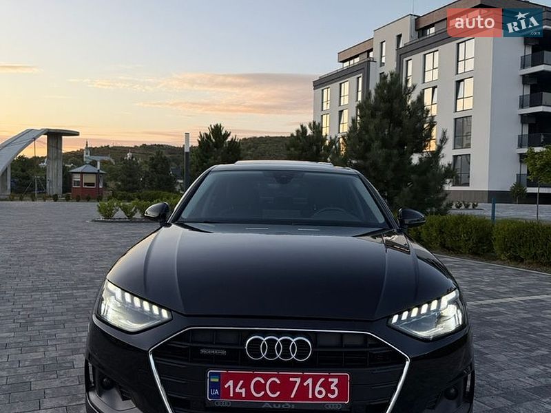 Седан Audi A4 2021 в Мукачевому