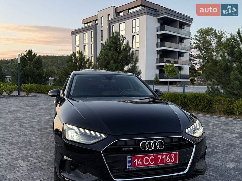 Седан Audi A4 2021 в Мукачевому