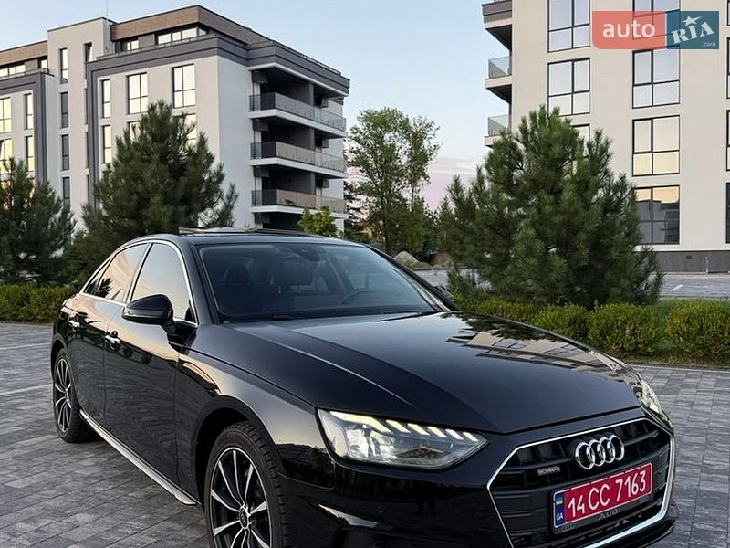 Седан Audi A4 2021 в Мукачевому