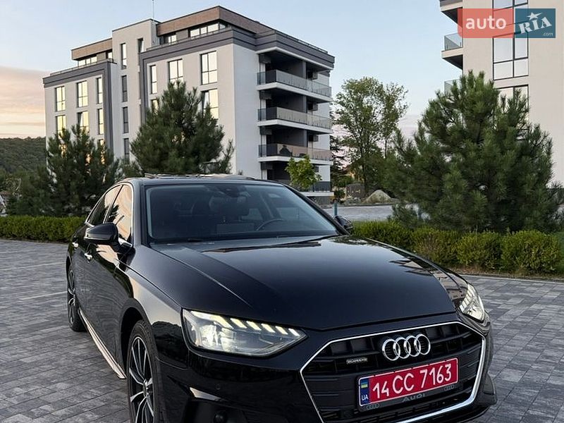 Седан Audi A4 2021 в Мукачевому
