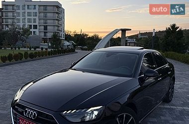 Седан Audi A4 2021 в Мукачевому