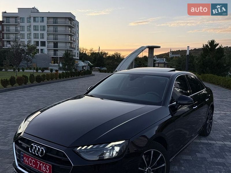 Седан Audi A4 2021 в Мукачевому