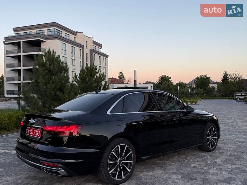 Седан Audi A4 2021 в Мукачевому