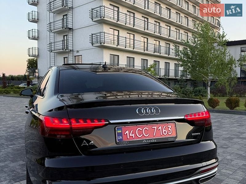 Седан Audi A4 2021 в Мукачевому
