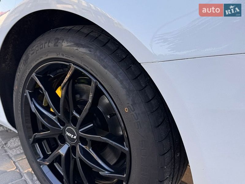 Седан Audi A4 2013 в Вінниці