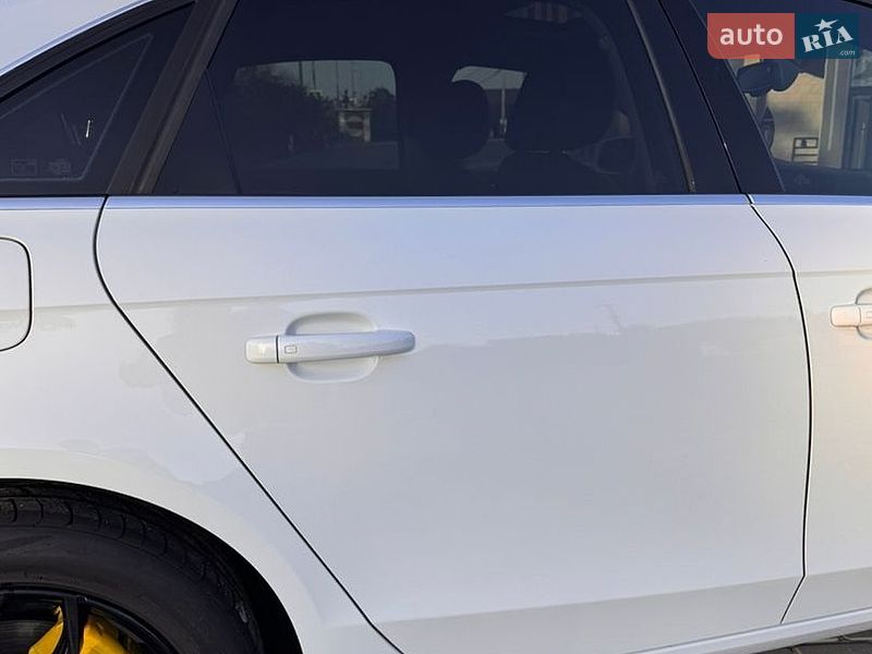 Седан Audi A4 2013 в Вінниці