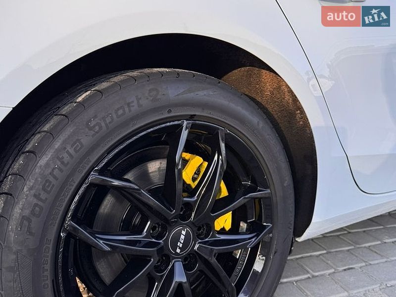 Седан Audi A4 2013 в Вінниці
