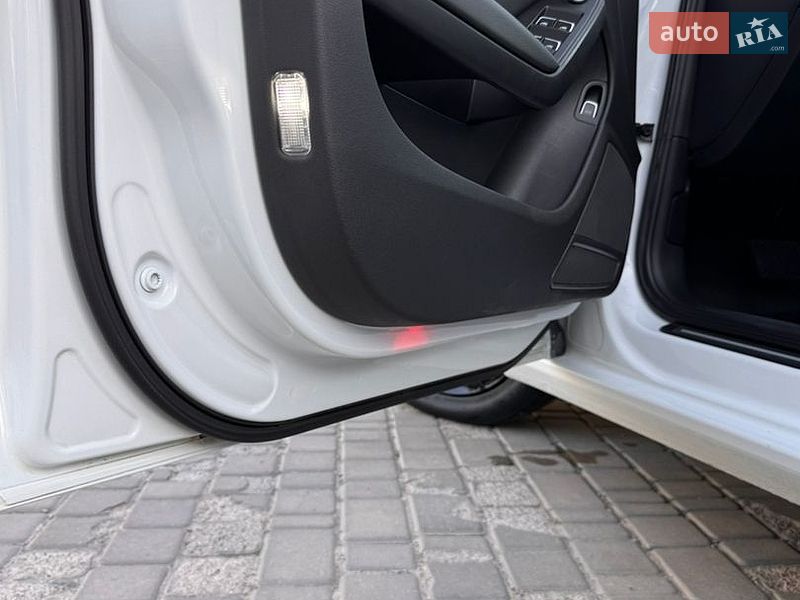Седан Audi A4 2013 в Вінниці