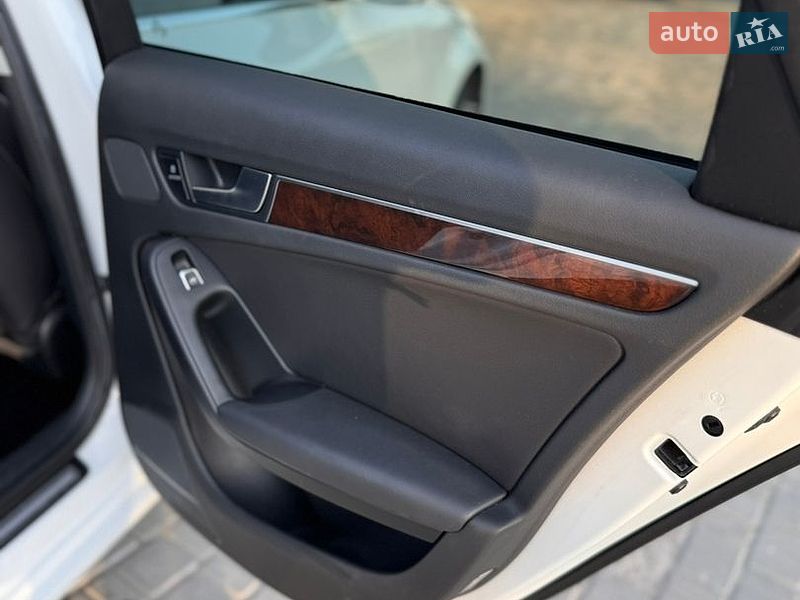Седан Audi A4 2013 в Вінниці