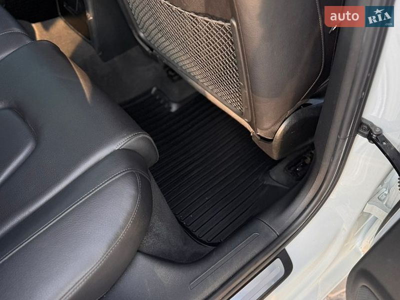 Седан Audi A4 2013 в Вінниці