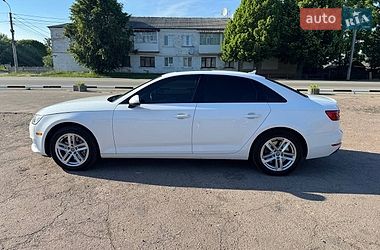 Седан Audi A4 2017 в Городні