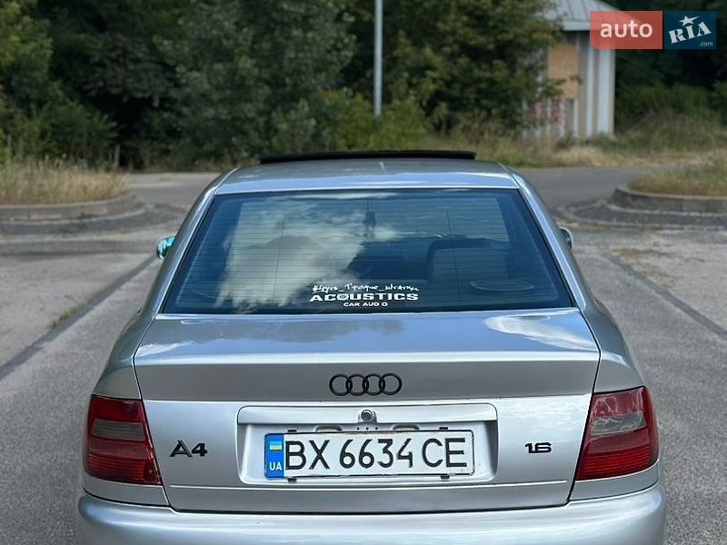Седан Audi A4 1996 в Дніпрі