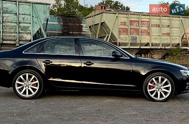 Седан Audi A4 2012 в Тернополе