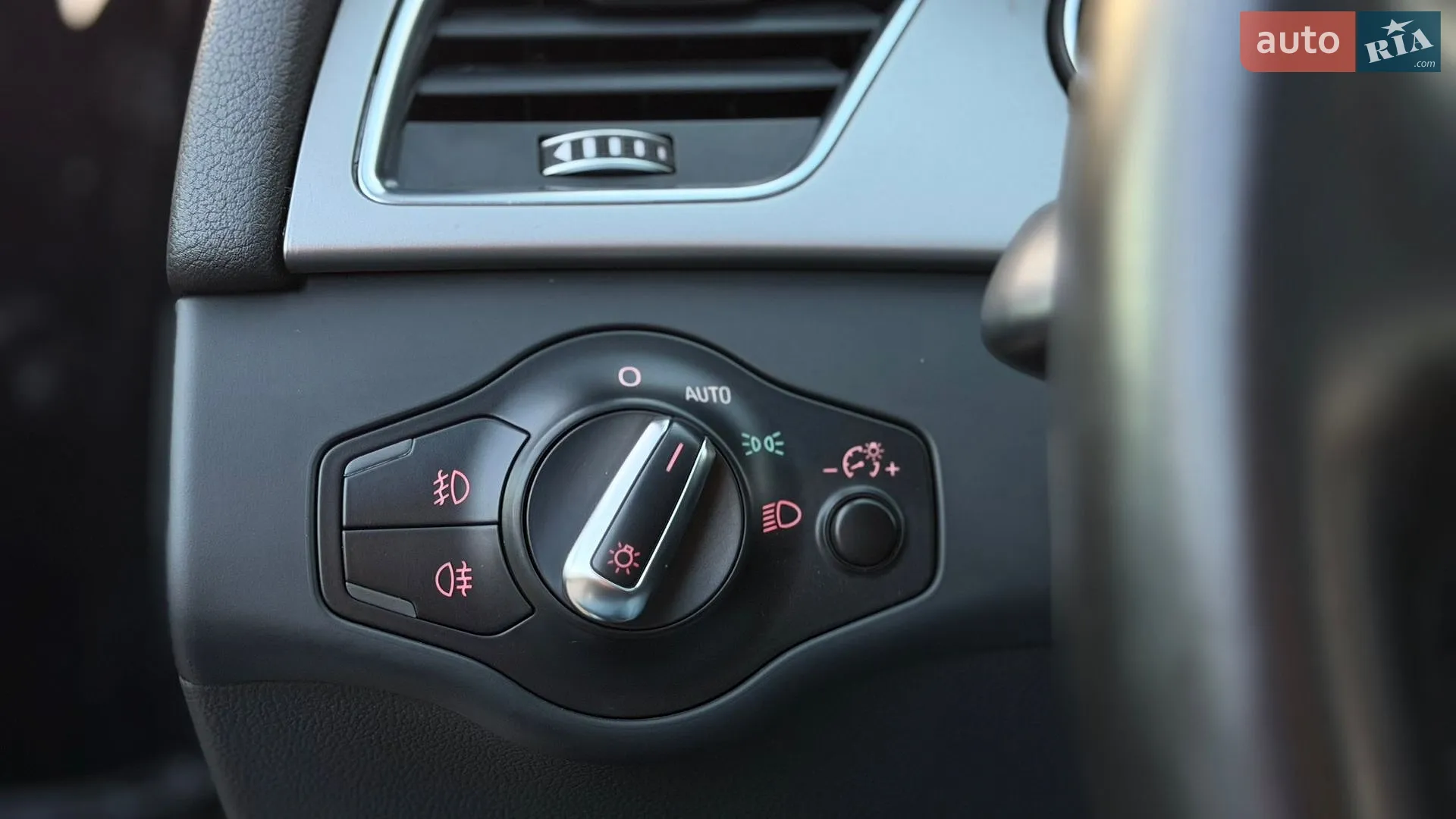 2012 Audi A4 - мініатюра 44