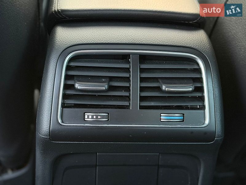 Седан Audi A4 2012 в Тернополе