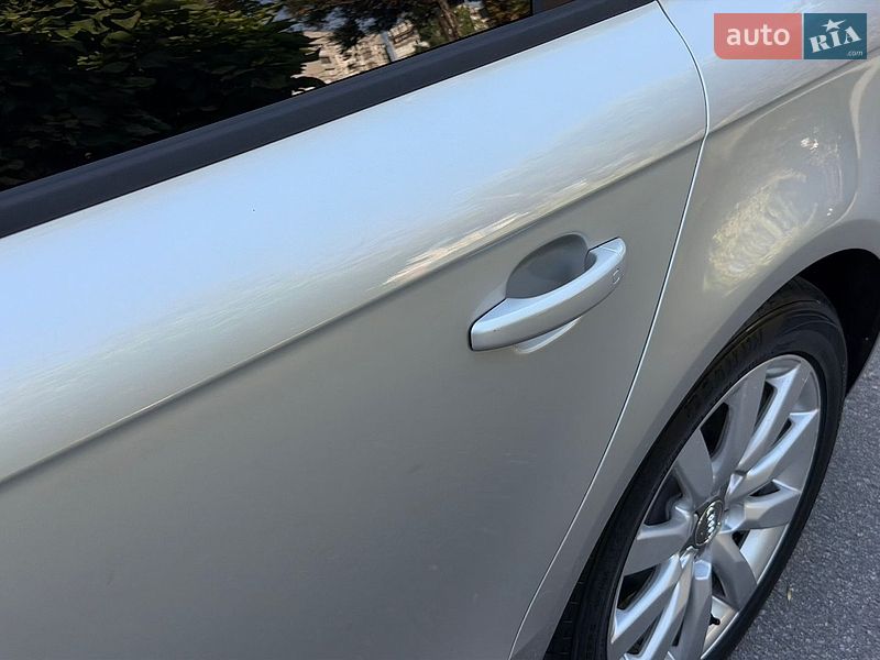 Седан Audi A4 2013 в Дніпрі