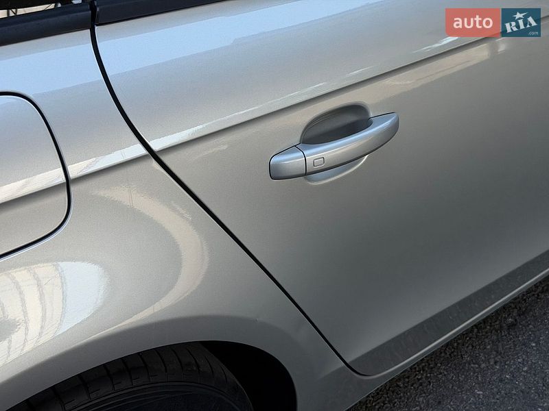 Седан Audi A4 2013 в Дніпрі