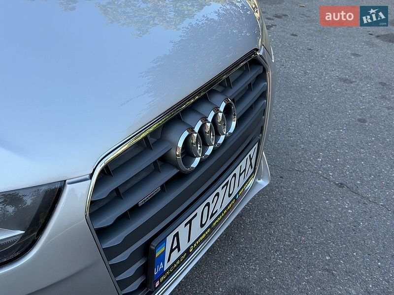 Седан Audi A4 2013 в Дніпрі